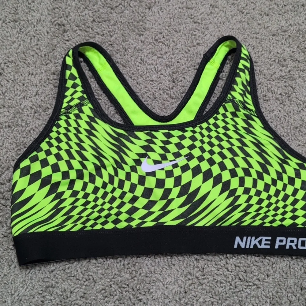 Checkered‎ Nike Sports Bra Black And White Black And Neon Yellow Size Small